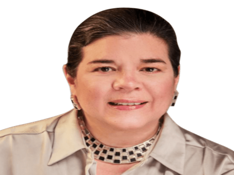 Roberto Solís: la intuición de seguir en casa (Sonya Santos)