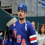 Estados Unidos arrasa 5-1 sobre Letonia en el debut olímpico de hockey