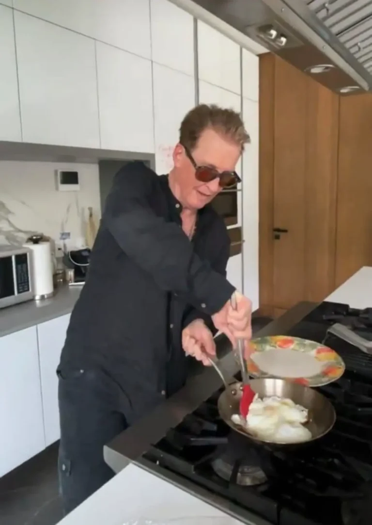 Así es la mansión de Emmanuel con una gran cocina y capilla