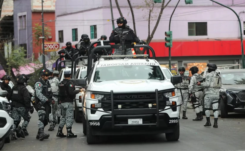 Tras el operativo, se mantiene un fuerte despliegue de fuerzas de seguridad en Jalisco. Foto: EFE