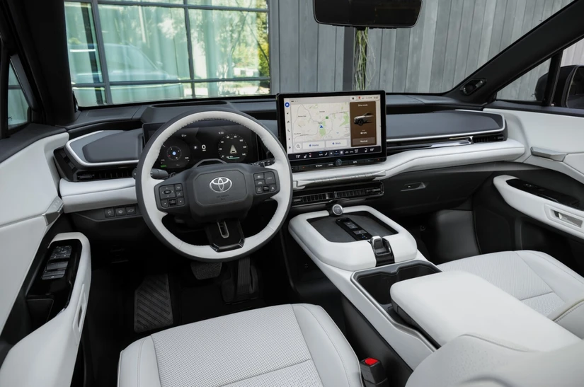El interior se siente más amplio y tecnológico que nunca. Foto: Toyota