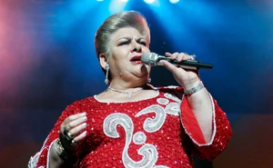 Mármol, vitrales y payasos: el interior de la casa de Paquita la del Barrio sorprende