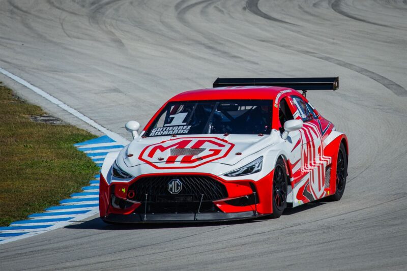 PABLO PÉREZ DE LARA SALE PRIMERO EN LA CARRERA 1 DE LA GTM PRO 1 Y EMILIANO RICHARDS EN LA 2 DE SÚPER COPA ROSHFRANS
