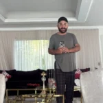 La mansión de Vicente Fernández Jr. con diseño vanguardista; de cuánto es su fortuna