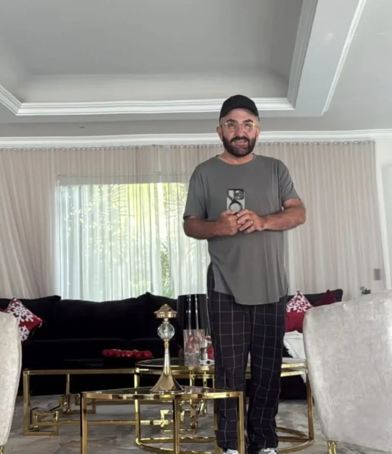 La mansión de Vicente Fernández Jr. con diseño vanguardista; de cuánto es su fortuna