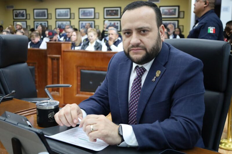 Entrega Arturo Medina apoyos alimentarios a más de 2 mil familias de la sierra