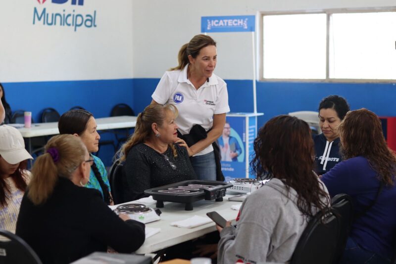 Participa Manque Granados en capacitación de vecinas de Riberas de Sacramento para impulsar el autoempleo