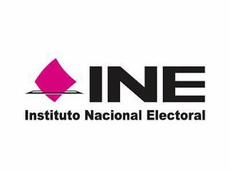 INE aprueba cambios en la credencial para votar y abre debate político