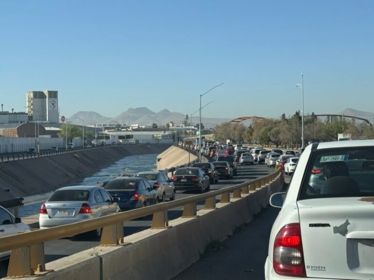 Conductores expresan en redes su hartazgo por el tráfico en horas pico