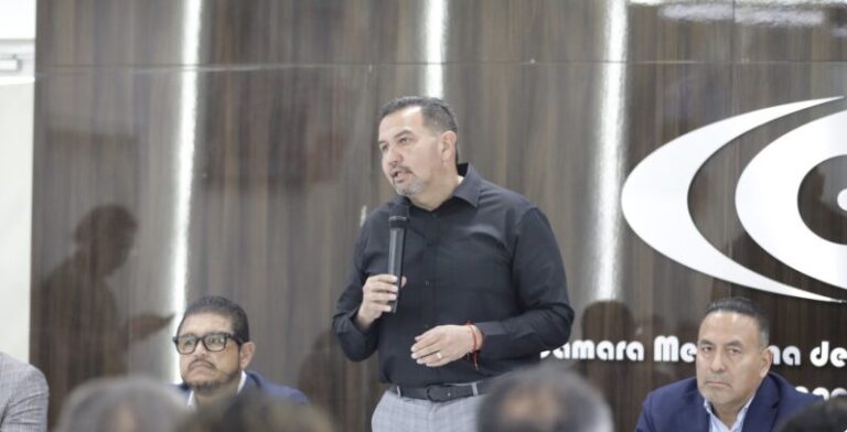 Participa Cruz Pérez Cuéllar en reunión de la CMIC