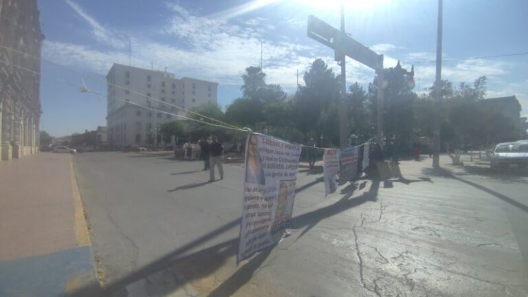 Nuevamente bloqueada calle Aldama por lideresa