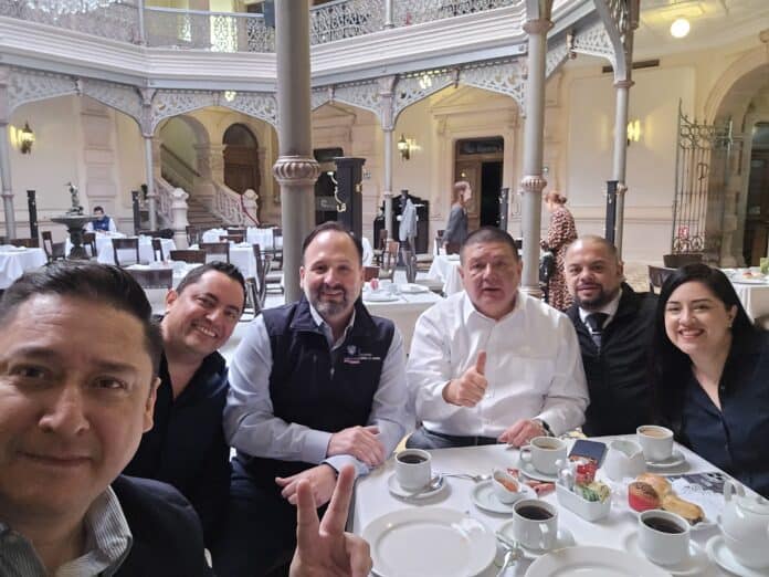 Se reúnen candidatables a la alcaldía de Chihuahua