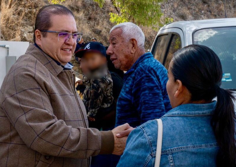 Invitan a adultos mayores a consultar resultados del programa Transporte Gratuito 2026 en Parral