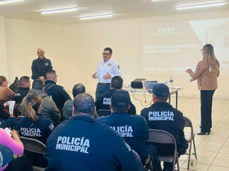 Capacitan a custodios y policías en materia de prevención y combate de la tortura en Guachochi