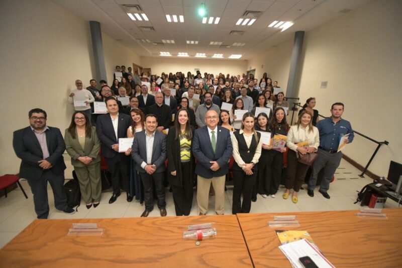 Contribuye UACH al desarrollo económico al capacitar a 56 emprendedores del estado