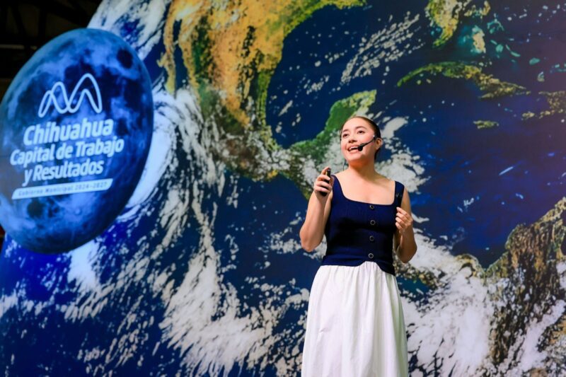 Brinda Katya Echazarreta conferencia en Chihuahua