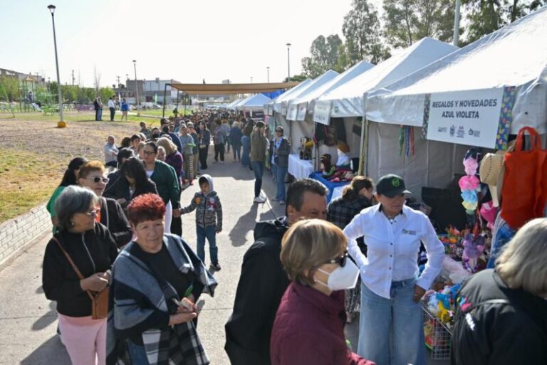 Más de 2 mil personas acuden al “Mercadito Más Barato” en Chihuahua