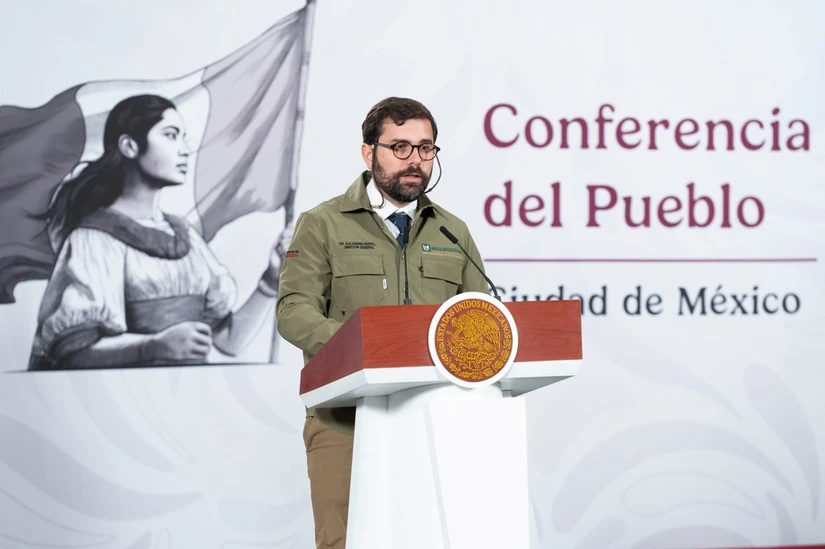 Alejandro Svarch, Director del IMSS Bienestar