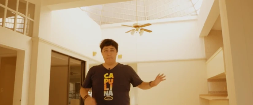 La casa tiene un gran domo. Foto: Captura de pantalla