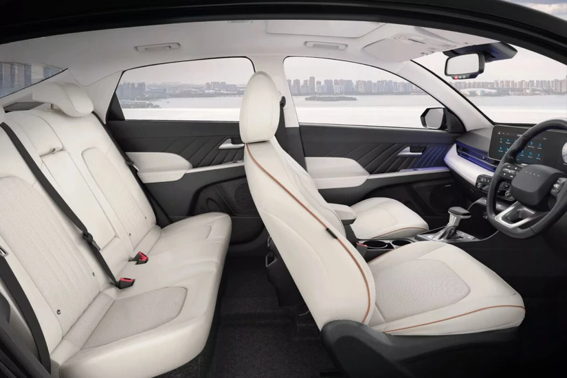 Hyundai apuesta por una cabina futurista y centrada en el conductor. Foto: Cortesía