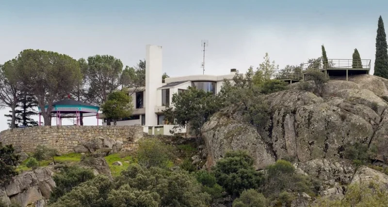 Con vista a la sierra, así es la enorme finca de Rocío Dúrcal