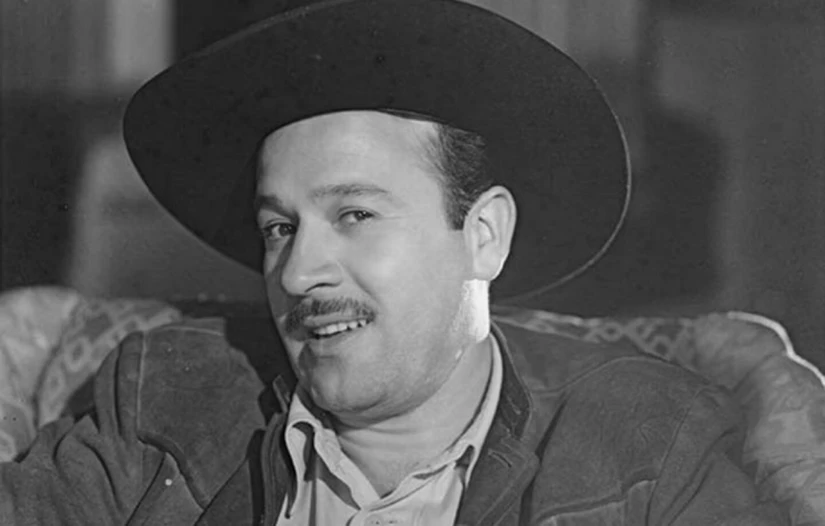 Sin estudios formales en música o actuación, se convirtió en un ídolo.