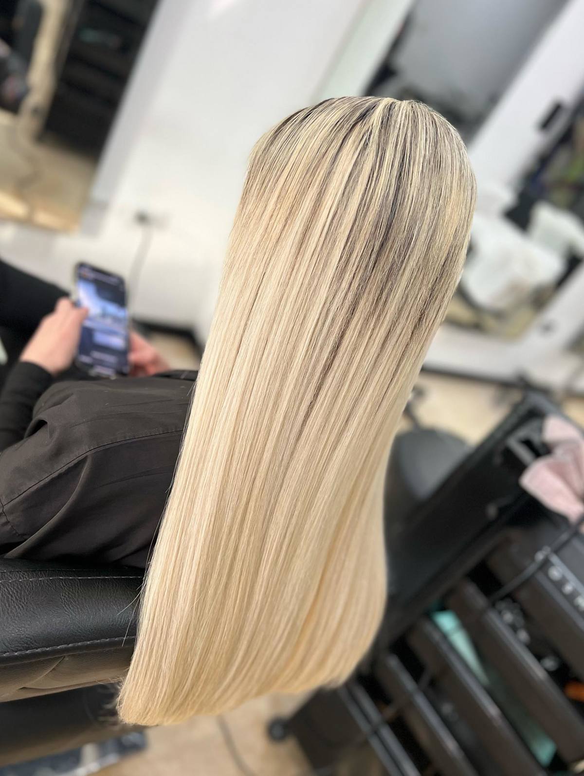 Tonos rubios que ayudan a disimular las canas