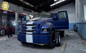 Todo parecía un predio común en Azcapotzalco, pero dentro hallaron un taller de “vehículos monstruo”