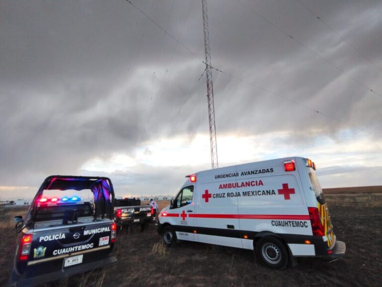 Hombre grave tras caer de antena telefónica en Cuauhtémoc