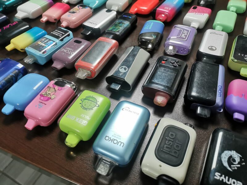 Destruyen vapeadores y objetos asegurados en Cuauhtémoc