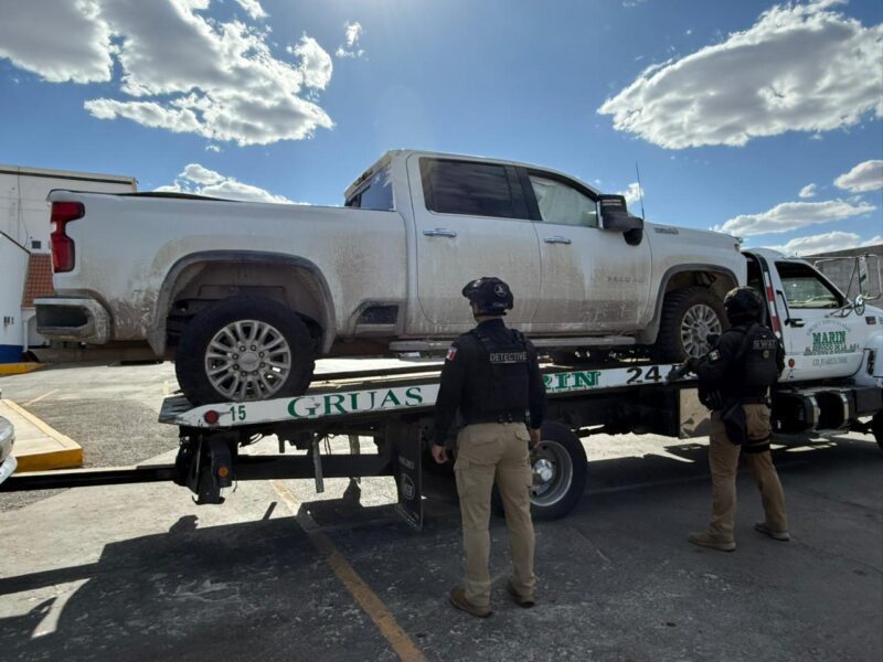 Aseguran tres vehículos con reporte de robo en Práxedis
