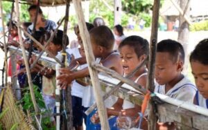 Bandera blanca por inicio de clases