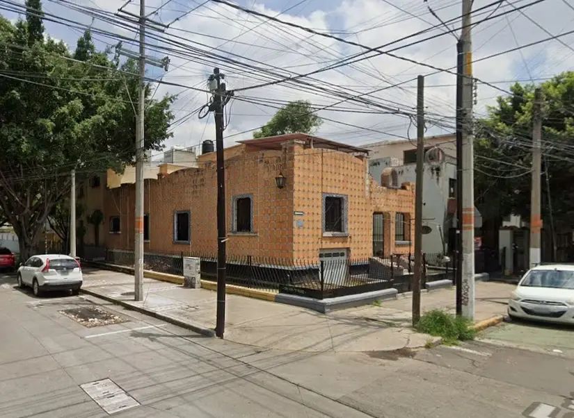 Esta es la casa de la abuela de Guillermo del Toro. Foto: Google Maps