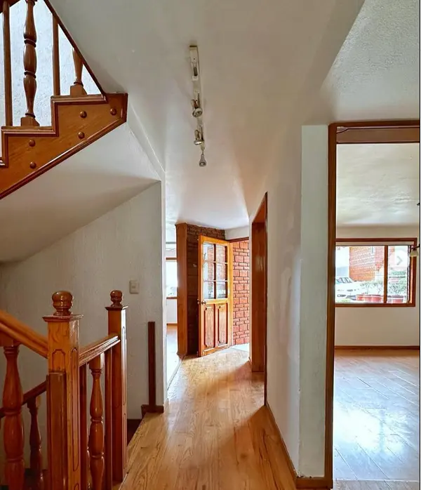 Interior de la que fue la residencia de Luis Miguel en la CDMX. Foto: Home City 