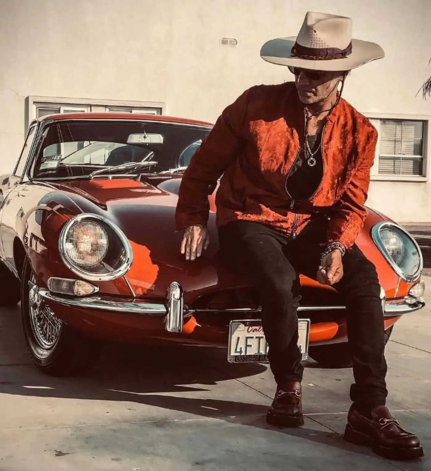 Jaguar E-Type del cantante Alejandro Fernández. Foto: Instagram