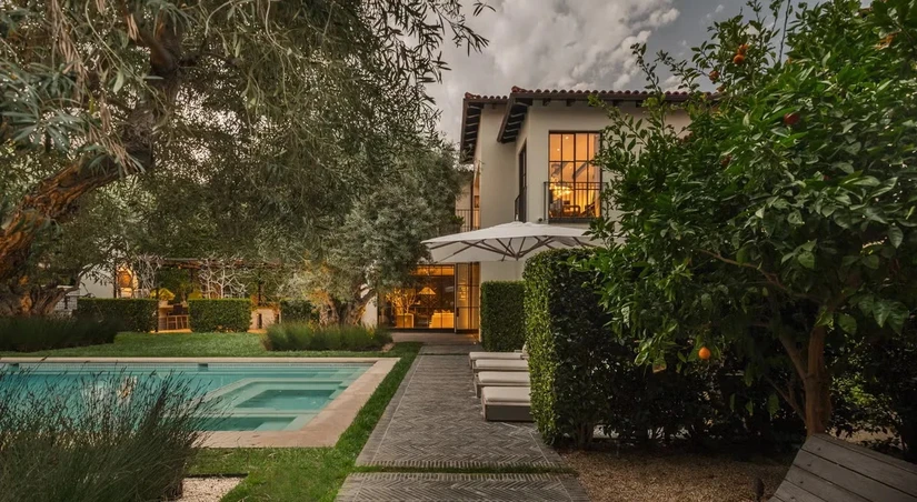 Durante años, Bruce Willis vivió allí con su familia, hasta que vendió la casa en 2014.