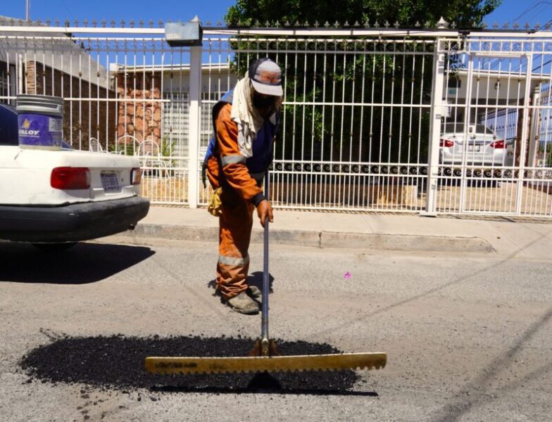Atendió Municipio más mil 200 baches durante la semana del 20 al 24 de abril