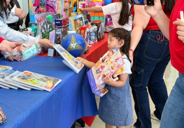 Celebran Día de la Niñez con funciones de cine