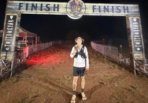 CHIHUAHUENSE ALFONSO ESTRADA FINALIZA LOS 100K DEL ‘ZION ULTRAS’ EN EL DESIERTO DE UTAH