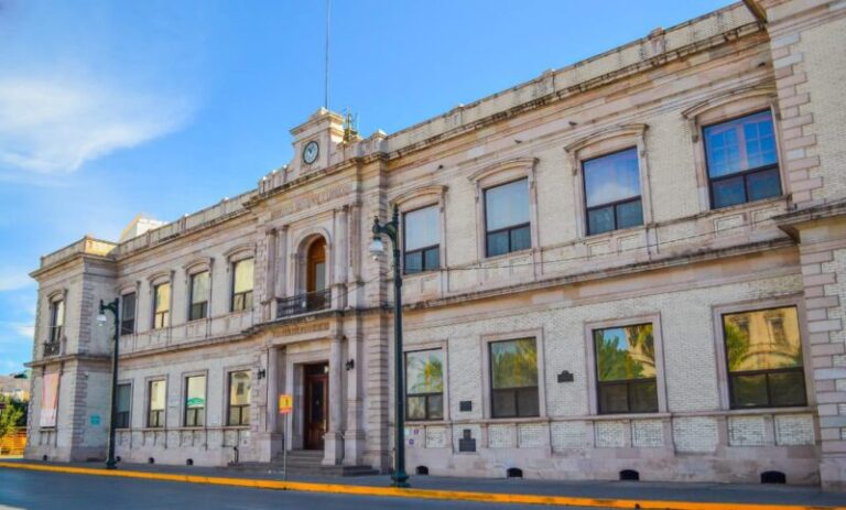 Exige sindicato de la UACH renuncia de jefa de Recursos Humanos