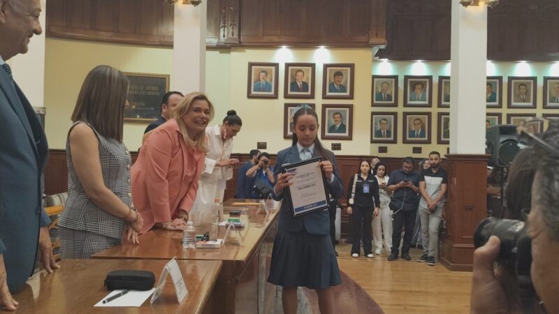 Festejan a gabinete infantil con actividades y nombramientos