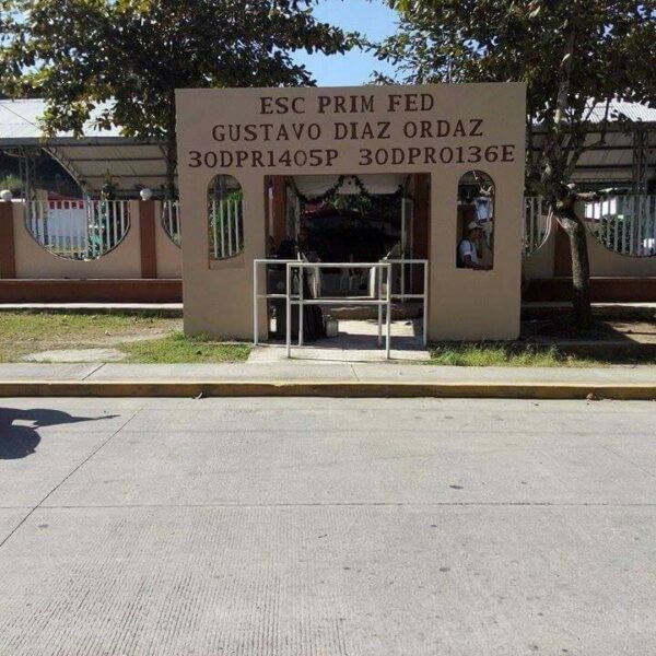 Inician proceso para cambiar nombre a escuelas en el estado