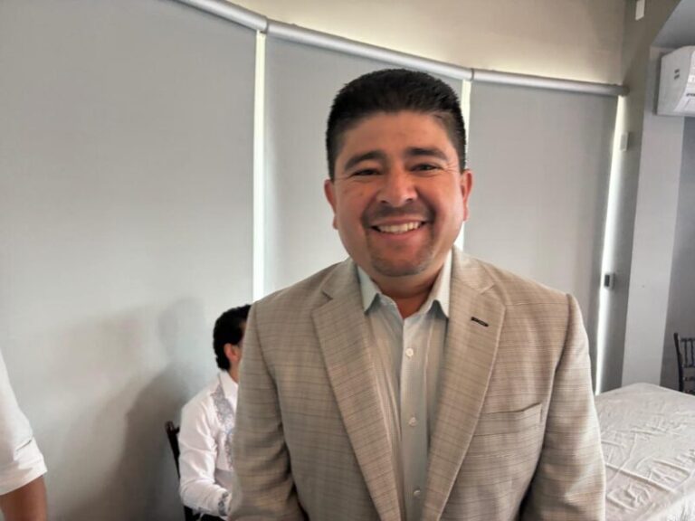 Más que una trampa, invitación estaba fuera de las facultades del Senado: Mireles