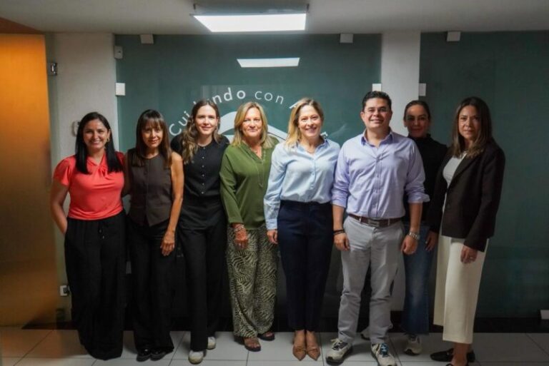 Se reúne Desarrollo Humano con Casas de Cuidado Diario