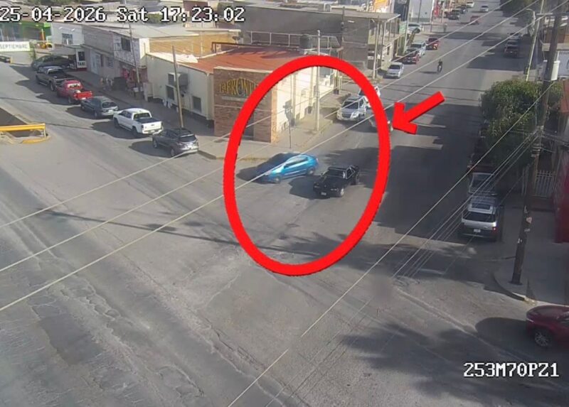 Tras persecución, detienen a automovilista por presunto robo de auto