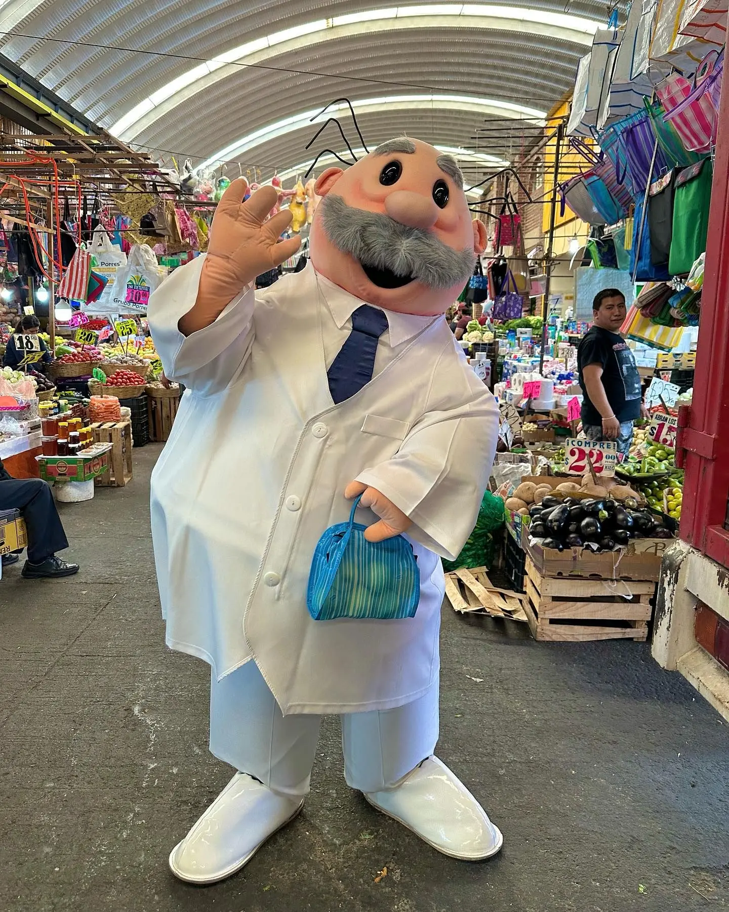 Prestaciones que ofrecen por ser la botaga del Doctor Simi. Foto: Facebook