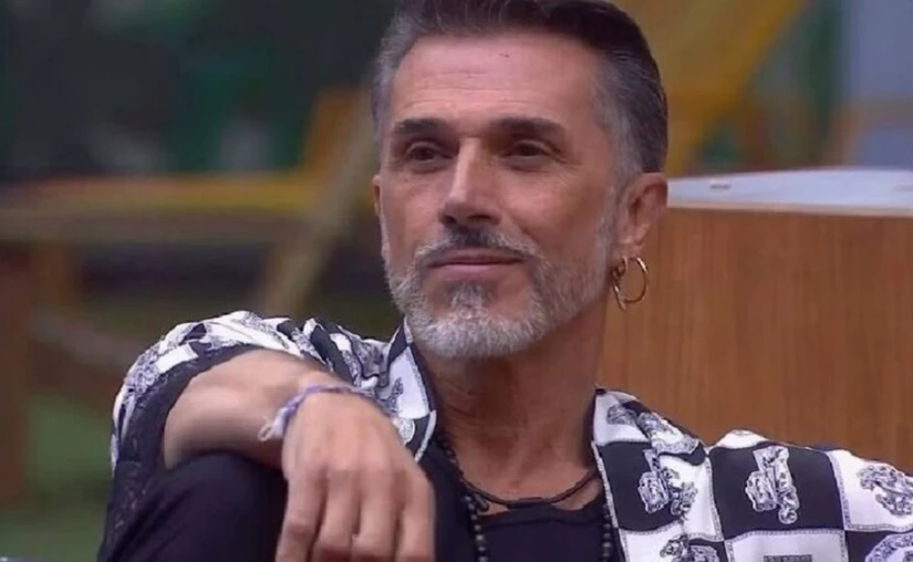 Mayer estaría ganando al menos 30 mil dólares por semana en La Casa de los Famosos.