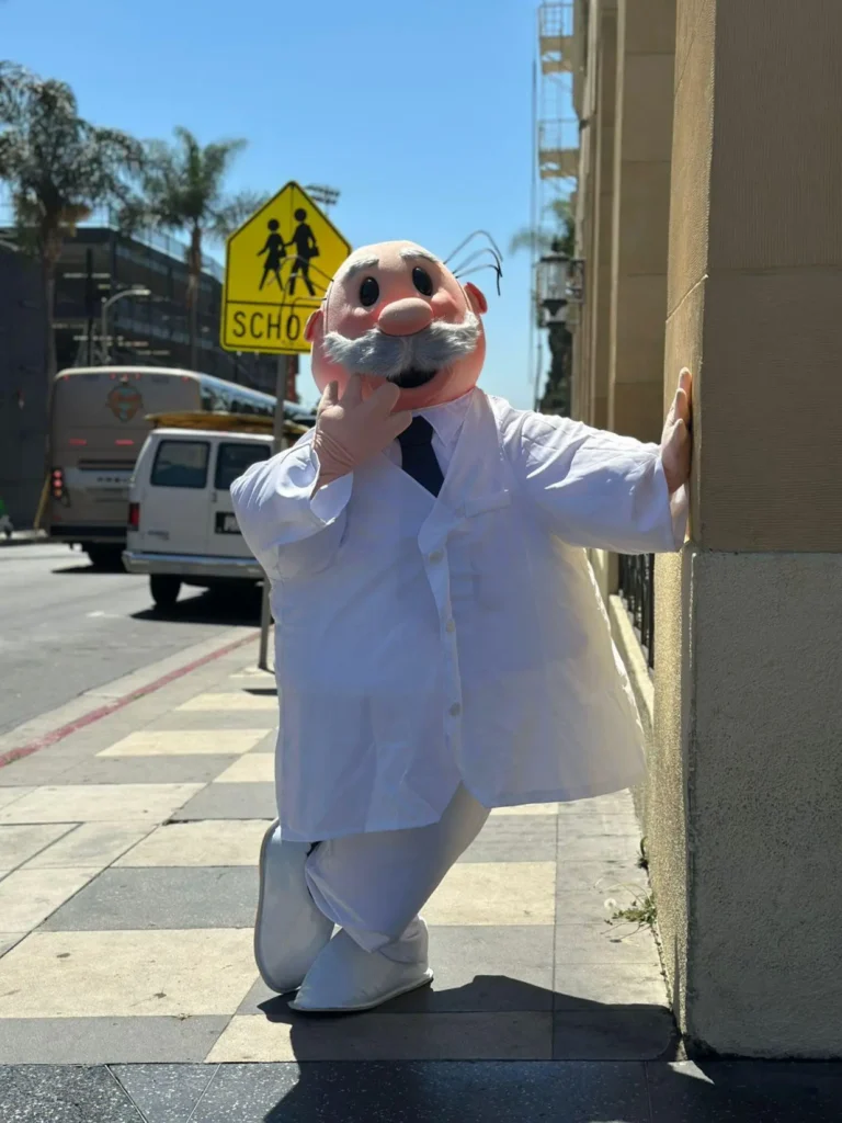 ¿Cuánto gana un botarguero de Farmacias Similares?