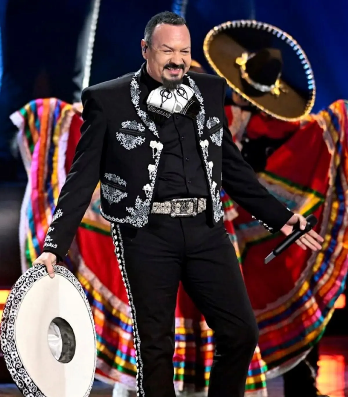 De cuánto es la fortuna de Pepe Aguilar. Foto: Instagram