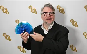“Nací en México”: El sensible discurso de Guillermo del Toro tras ganar premio en Inglaterra